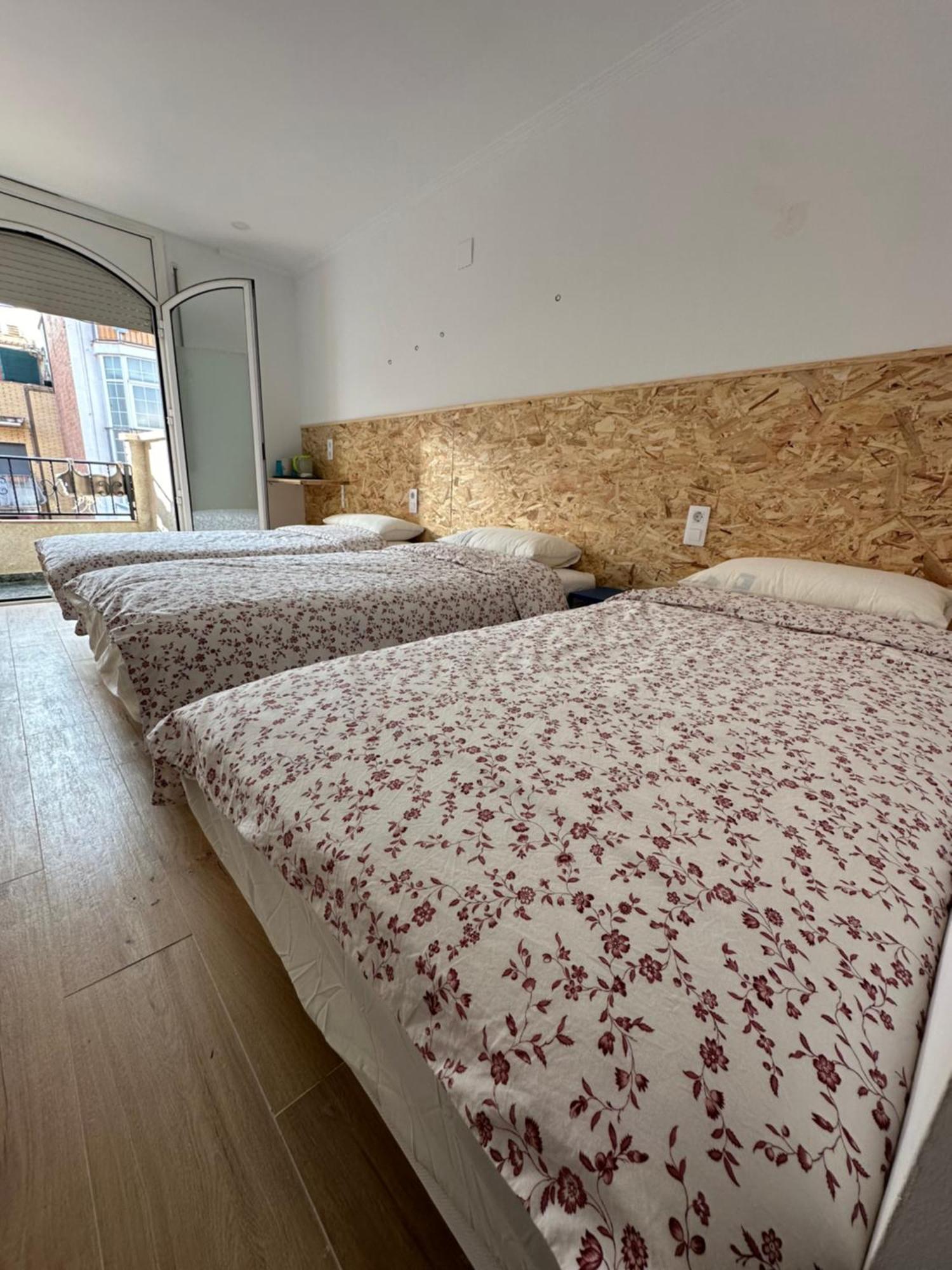 Fudodo舒适3 Beds Hotel โอสปิตาเล็ต เดอ โยเบรกัต ภายนอก รูปภาพ