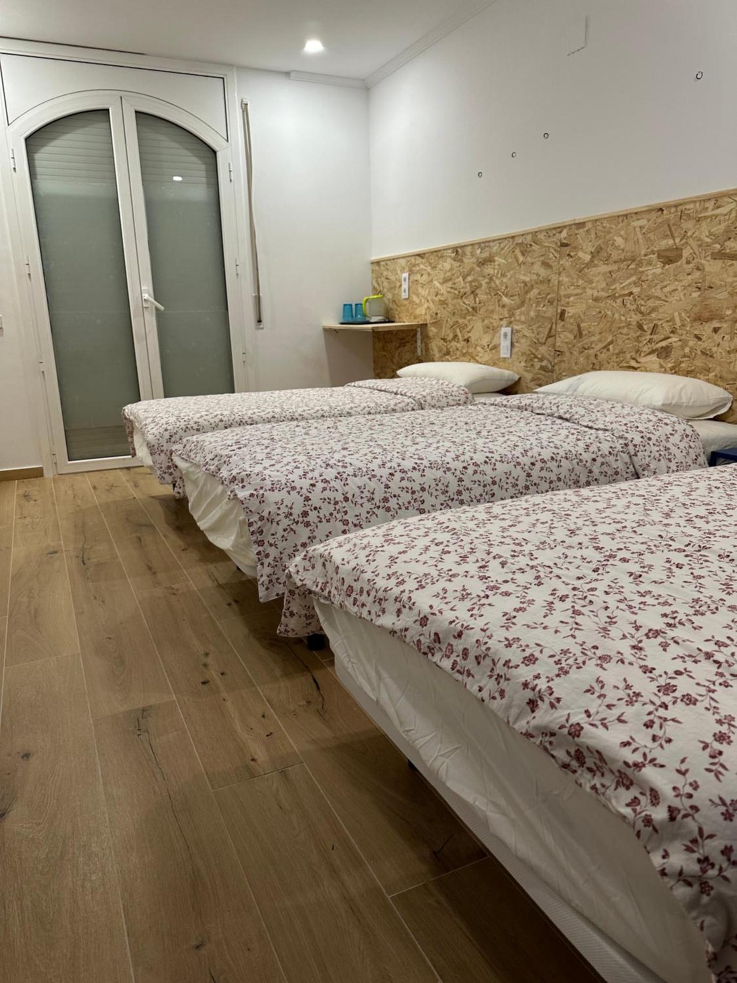 Fudodo舒适3 Beds Hotel โอสปิตาเล็ต เดอ โยเบรกัต ภายนอก รูปภาพ