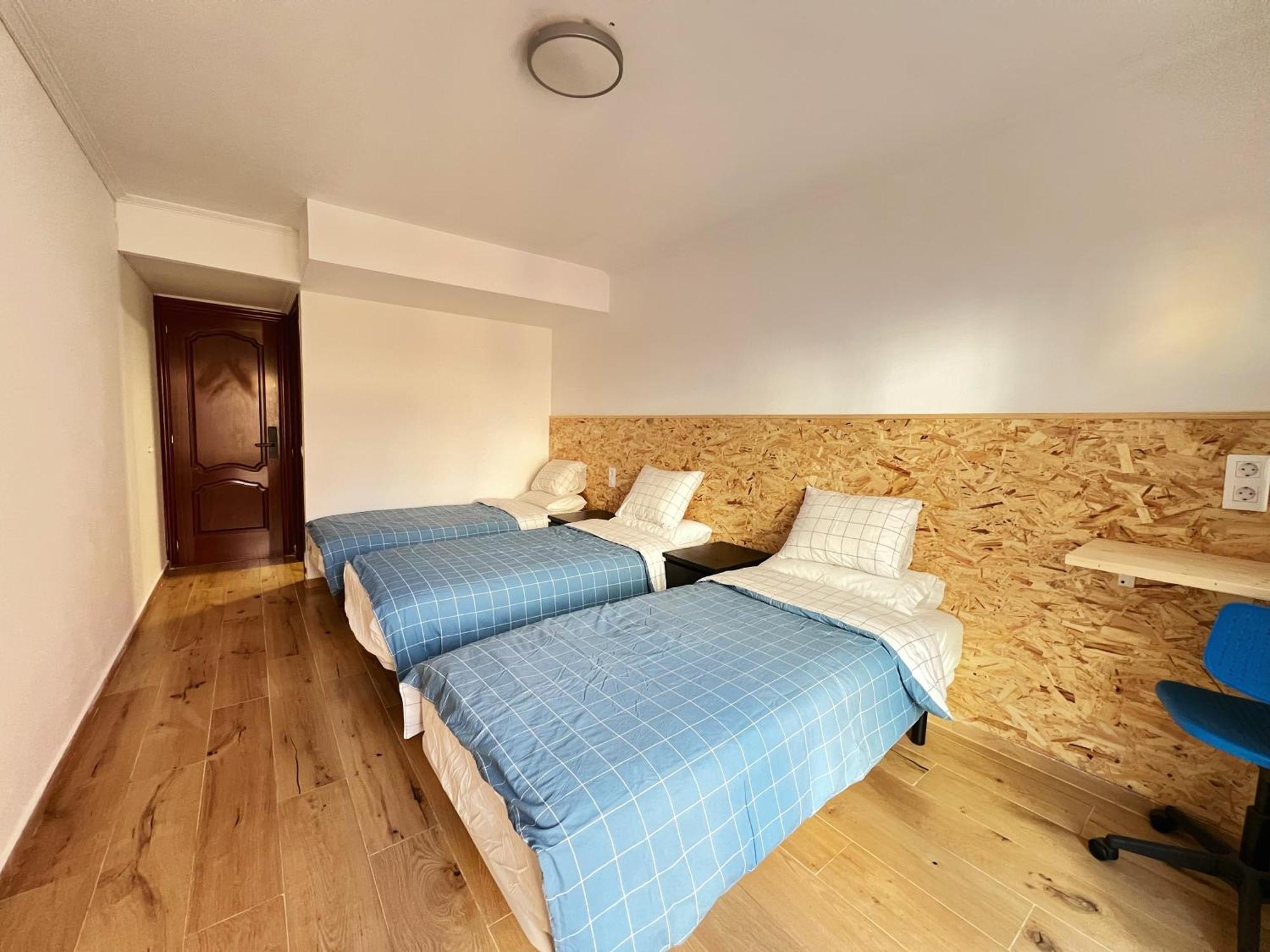 Fudodo舒适3 Beds Hotel โอสปิตาเล็ต เดอ โยเบรกัต ภายนอก รูปภาพ
